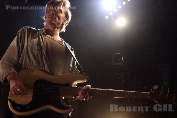 OUGHT - 2015-11-25 - PARIS - La Maroquinerie - 